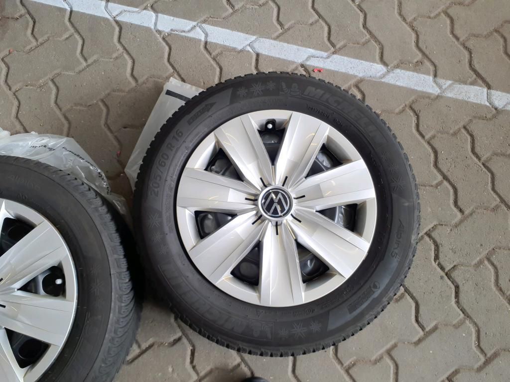 Volkswagen T-Roc Style 1.5 TSI - Samsaru's Car Outlet