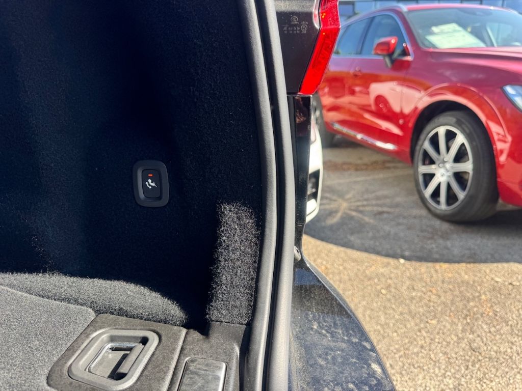 Volvo XC60 Inscription Recharge Plug-In Hybrid AWD T6