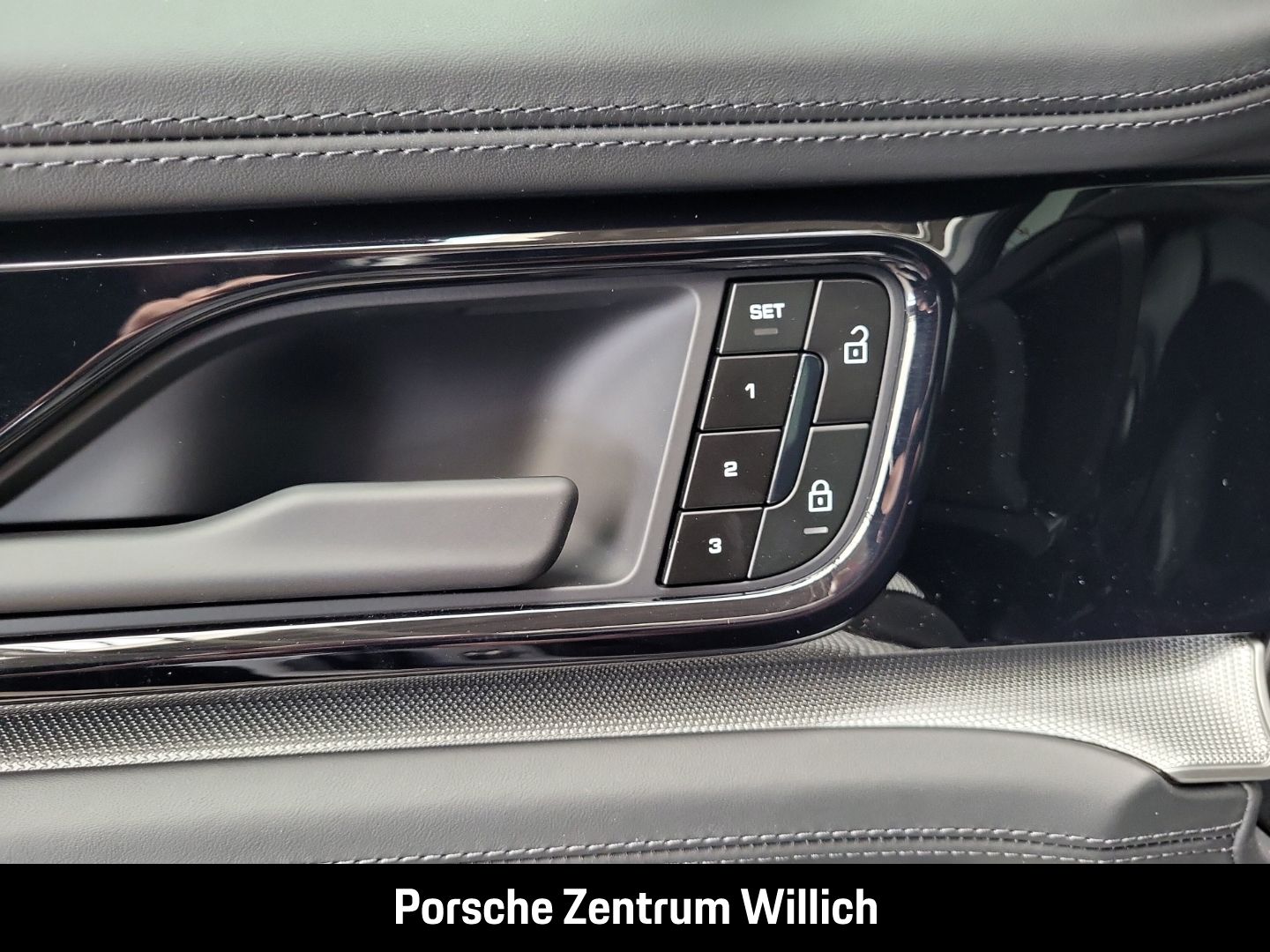 Porsche Panamera 4 E-Hybrid SportDesign InnoDrive BOSE