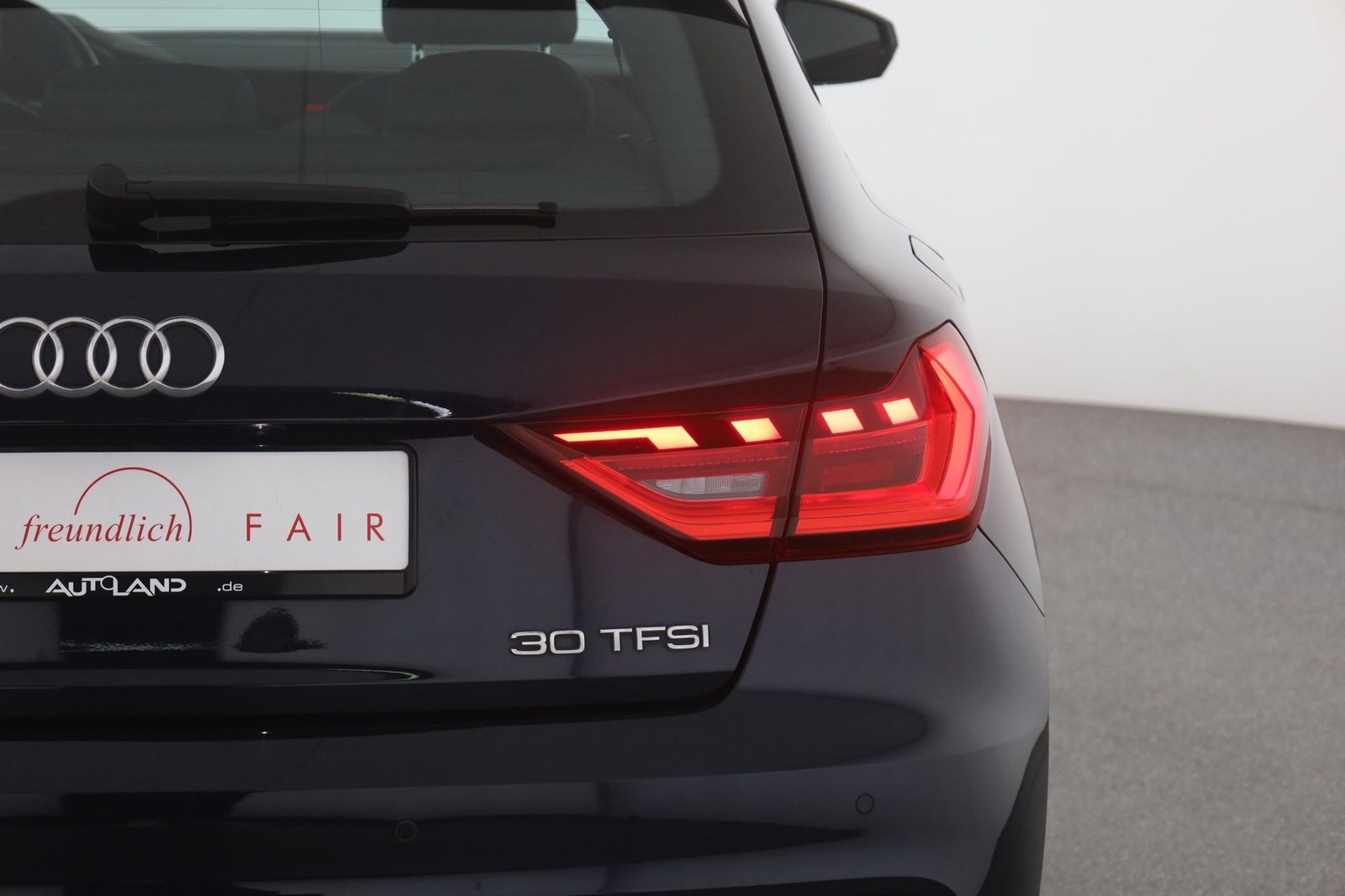 Audi A1 30 TFSI Sportback advanced - Samsaru's Car Outlet