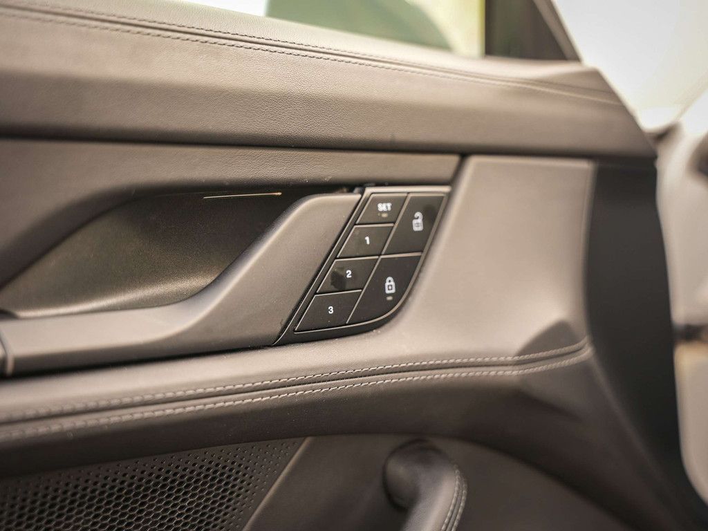 Porsche Taycan Cross Turismo 4S 93.4 kWh - ACC - Bose -