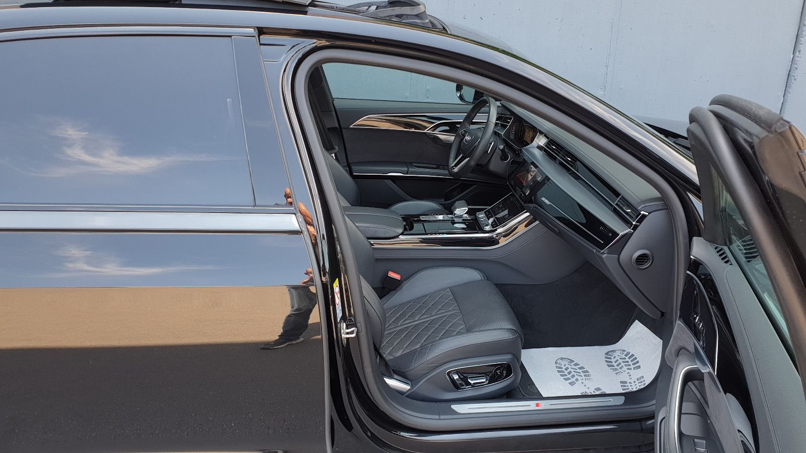 Audi A8 L 50 TDI quattro S line - Samsaru's Car Outlet