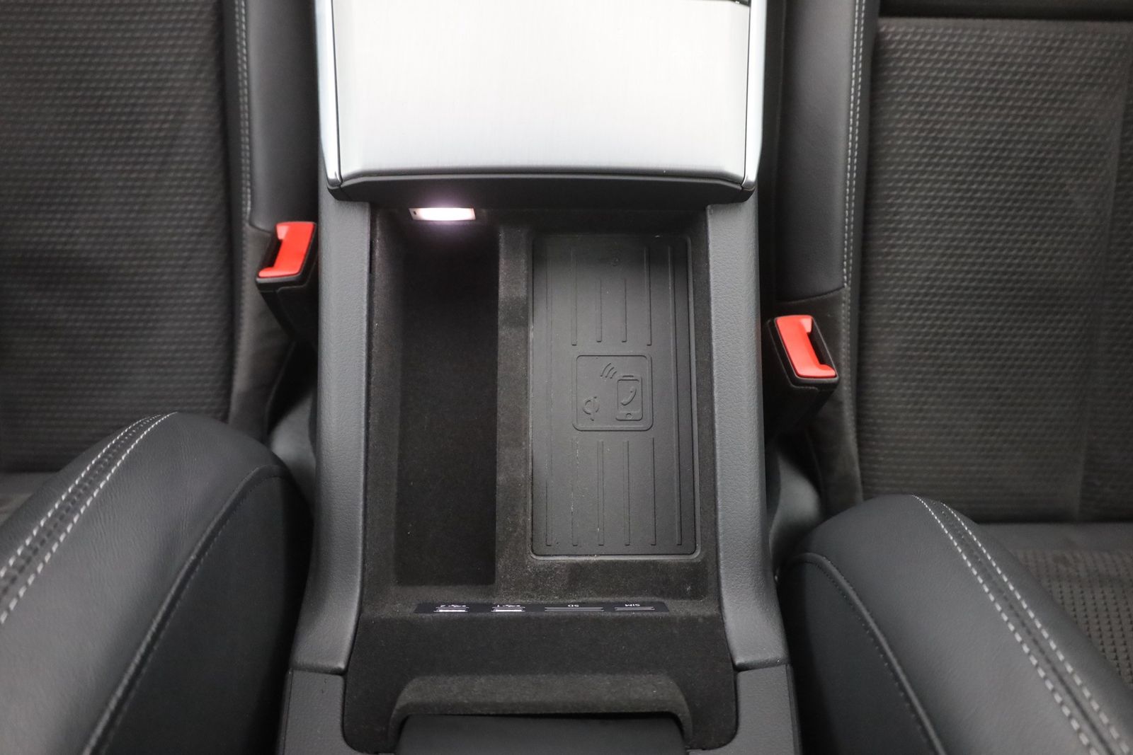 Audi A6 Avant 45 TFSI S-line - Samsaru's Car Outlet