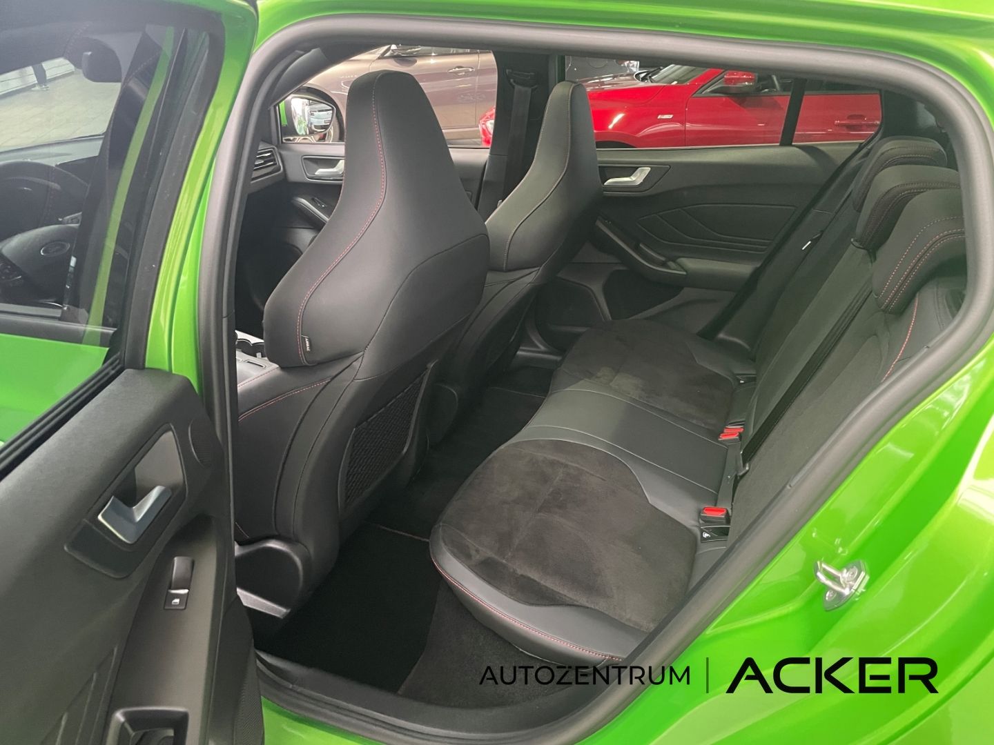 Ford Focus ST X Turnier 2.3 AT Pano/aAHK/ACC -34%*