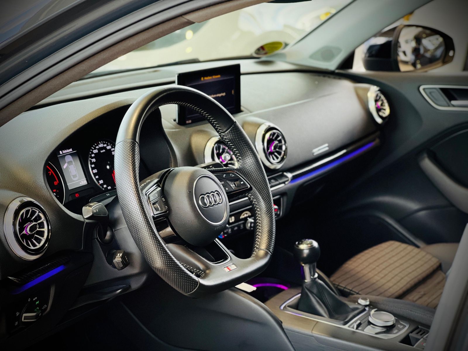 Audi A3 Limousine 30 TFSI S-Line - Samsaru's Car Outlet