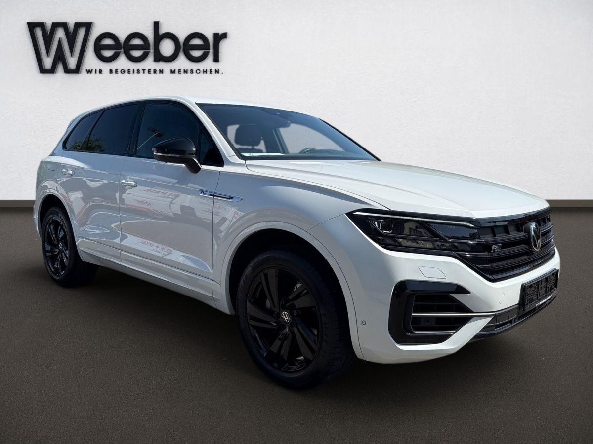 Volkswagen Touareg R-LINE Black Style - Samsaru's Car Outlet
