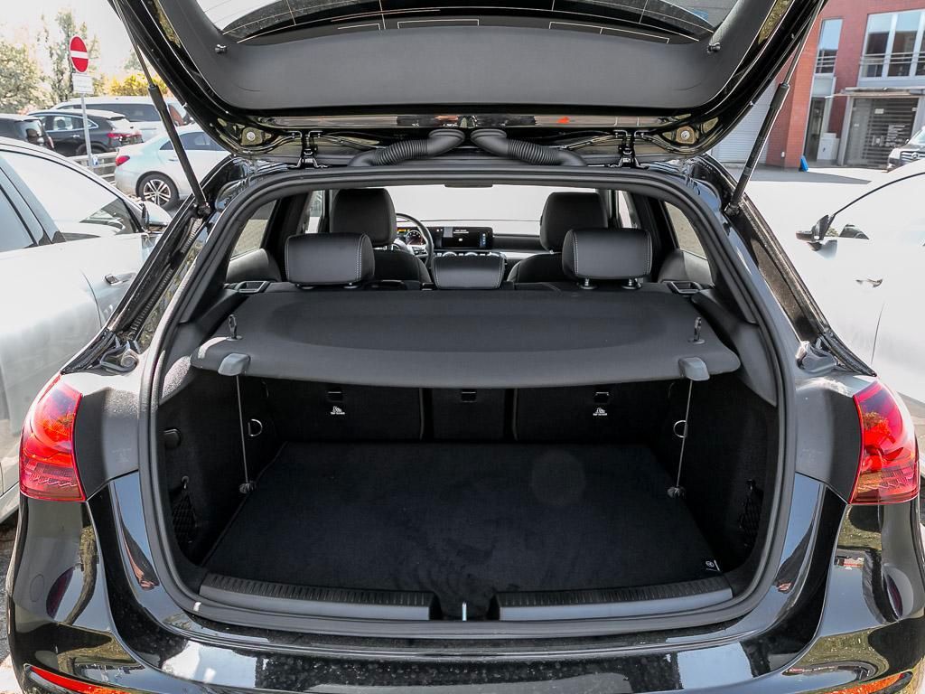 Mercedes-Benz A 180 Progressive Advanced Plus Black - Samsaru's Car Outlet