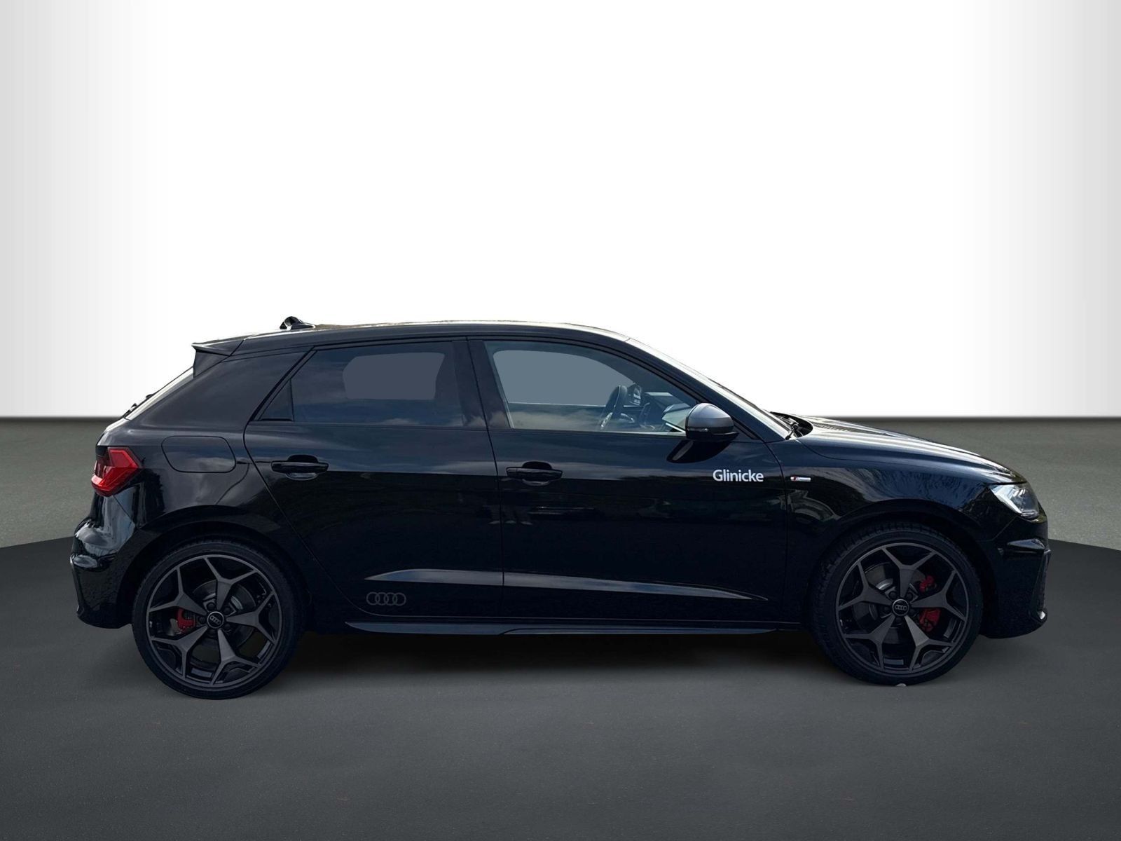 Audi A1 Sportback 40 2.0 TFSI S line DSG, RFK, NAVI