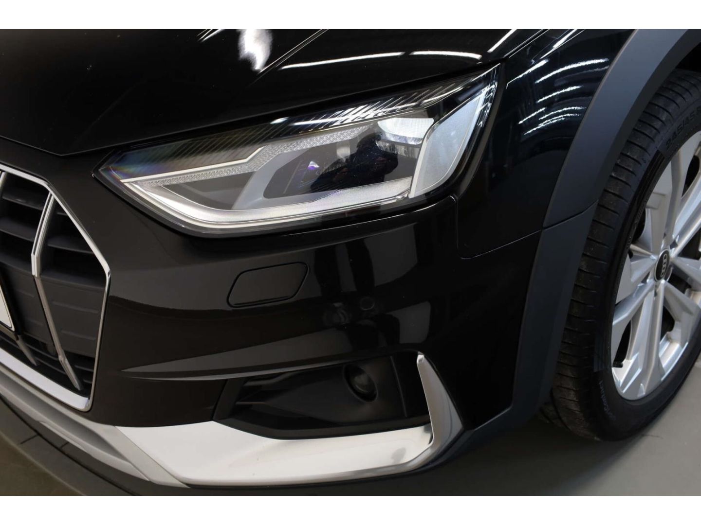 Audi A4 allroad 40 TDI quattro AHK/Leder/RFK/NAV/Memo
