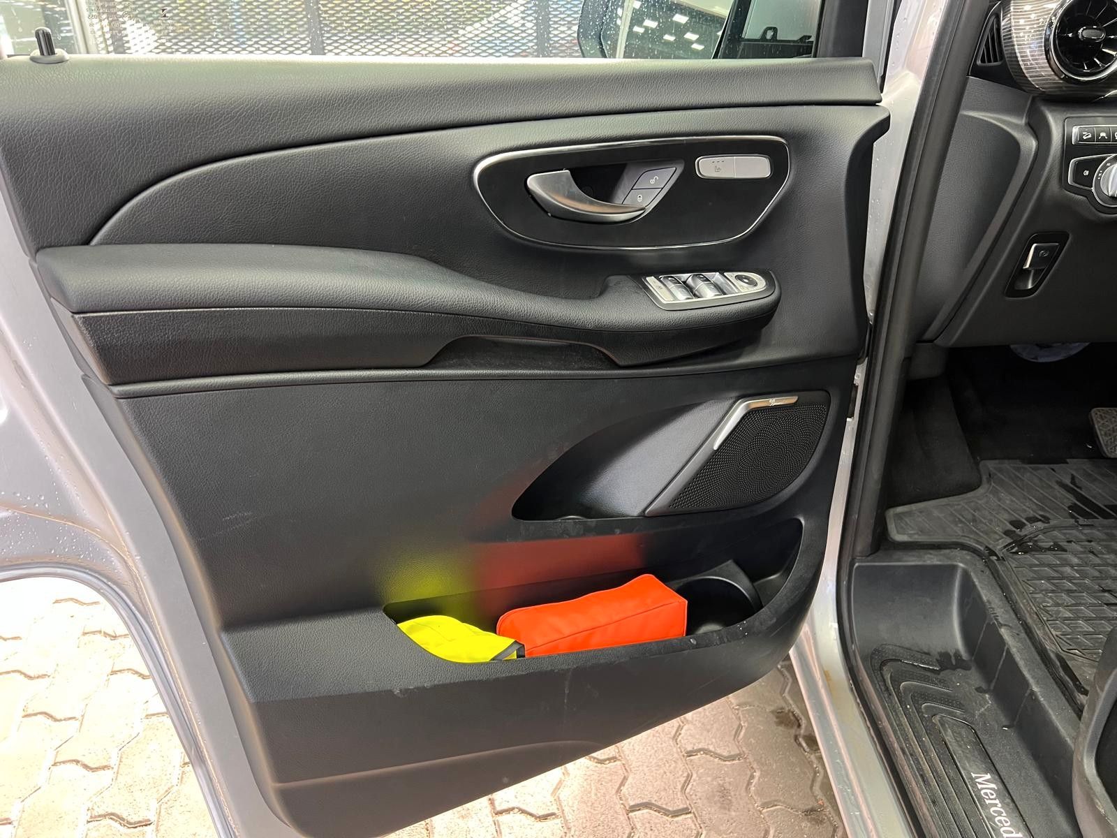 Mercedes-Benz V 220 V -Klasse V 220d 4MATIC lang - Samsaru's Car Outlet