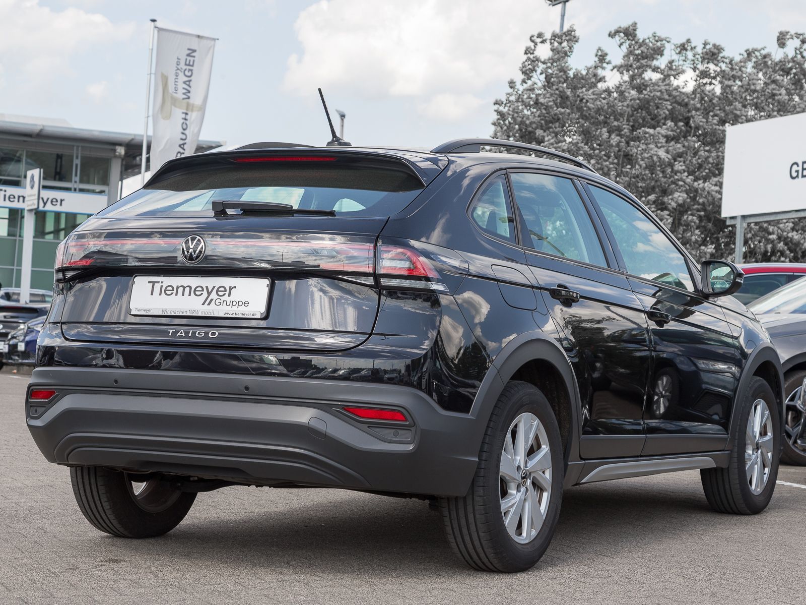 Volkswagen Taigo 1.0 TSI DSG LIFE - Samsaru's Car Outlet
