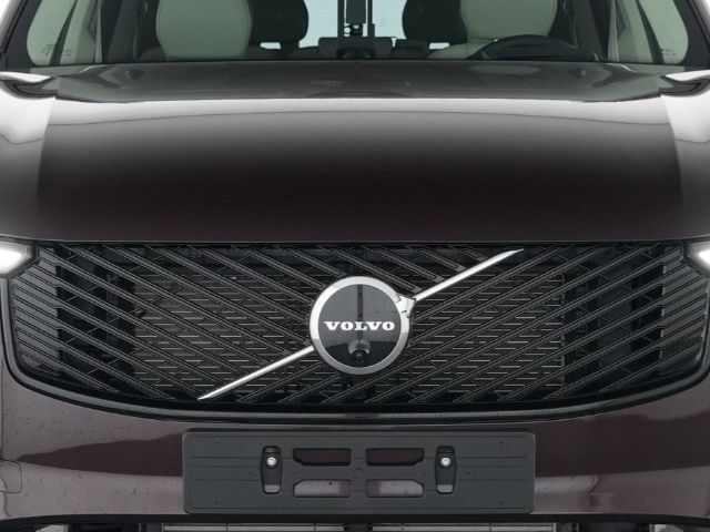 Volvo XC90 Ultra Dark T8 22''LM Luftf. Pano AHK B&W Ak