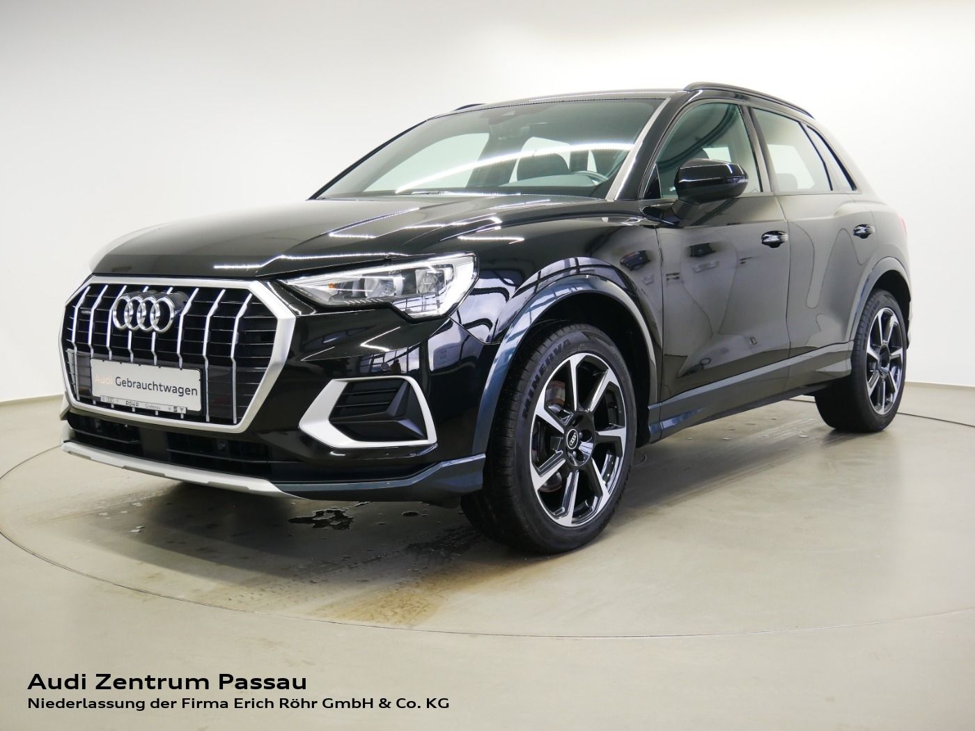 Audi Q3 45 TFSI quattro advanced - Samsaru's Car Outlet
