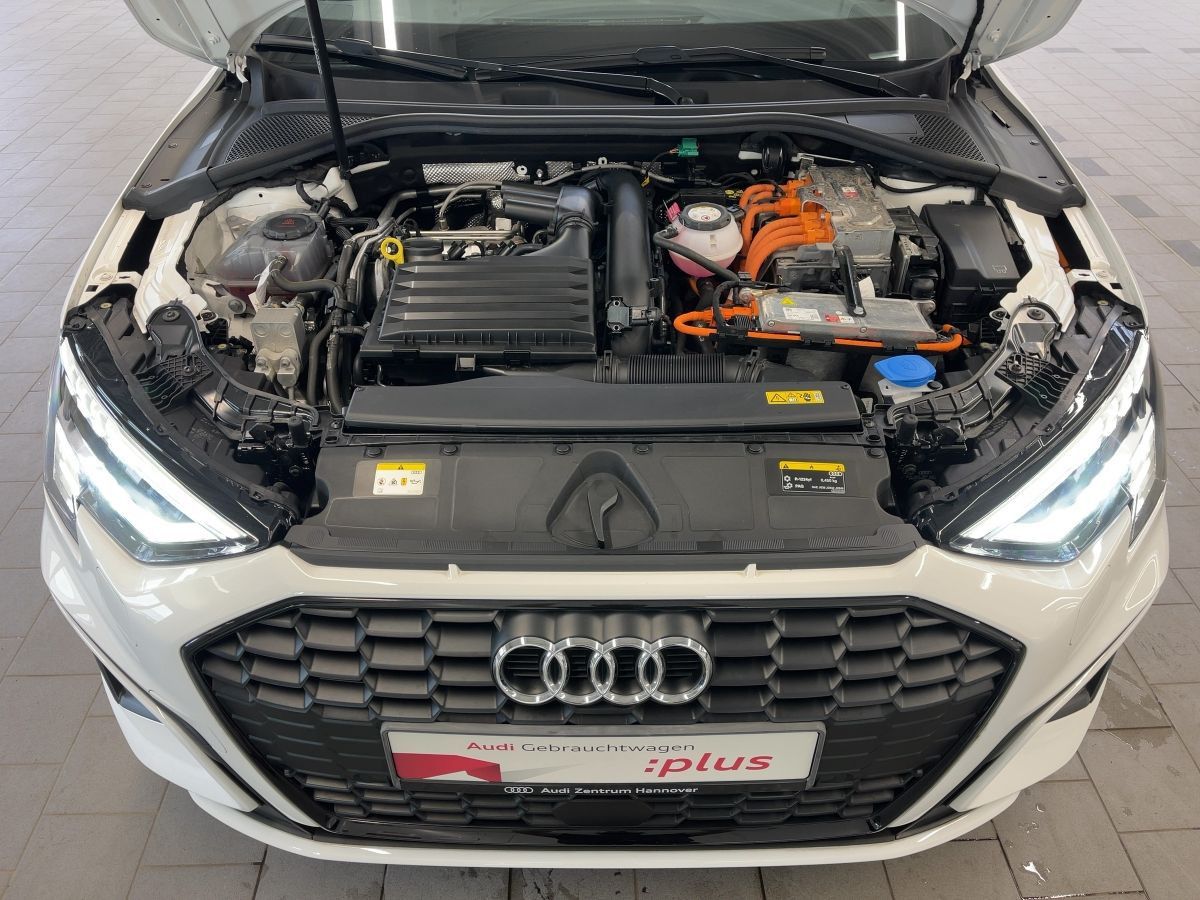 Audi A3 Sportback e-tron S line 40 TFSI Matrix Navi v