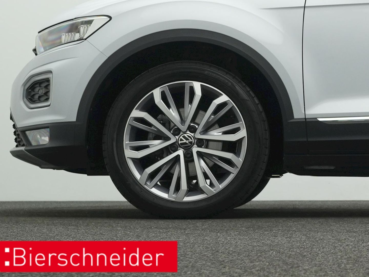Volkswagen T-Roc 1.5 TSI Active - Samsaru's Car Outlet