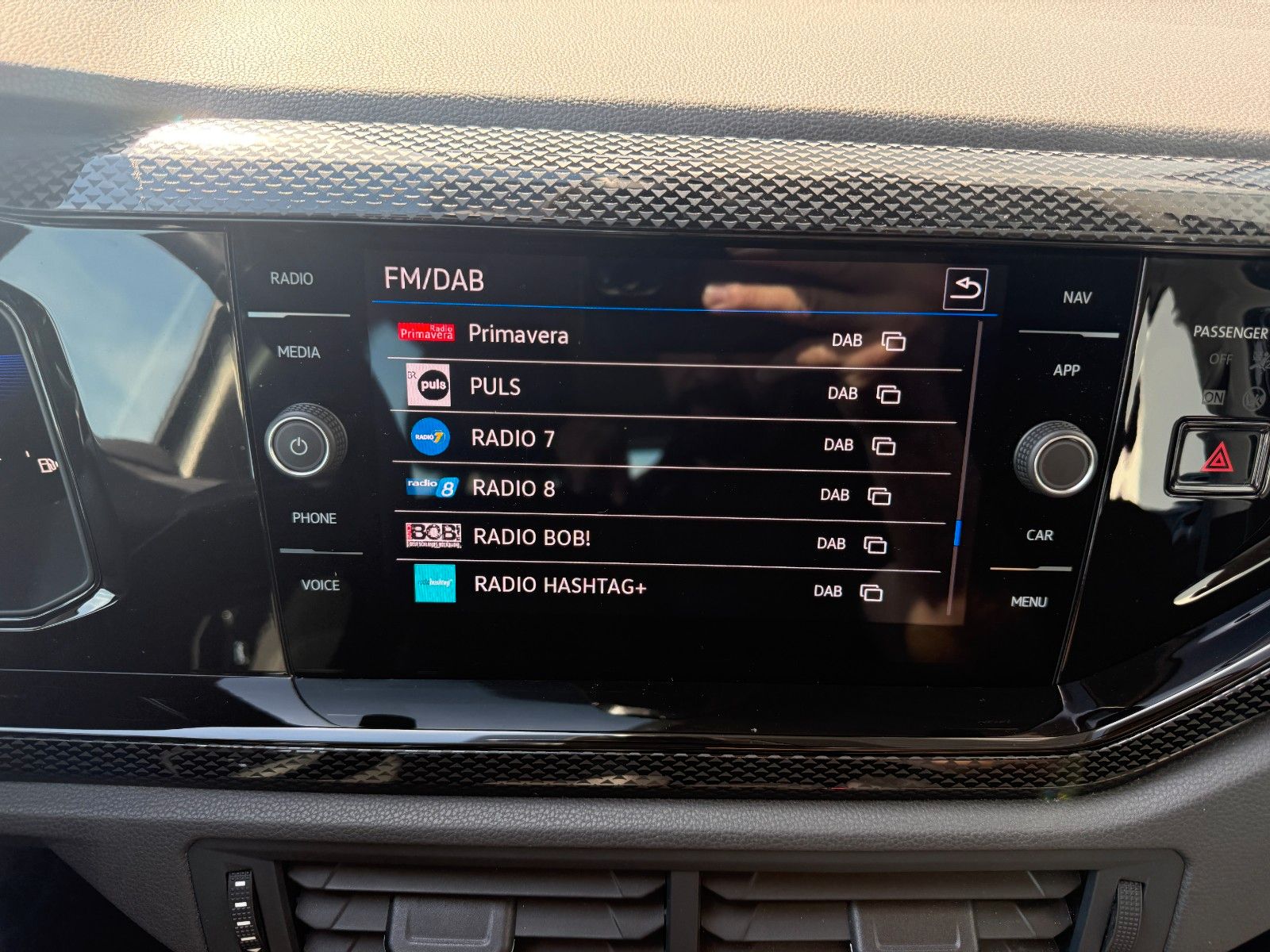 Volkswagen Polo VI Life 70KW DSG - Samsaru's Car Outlet