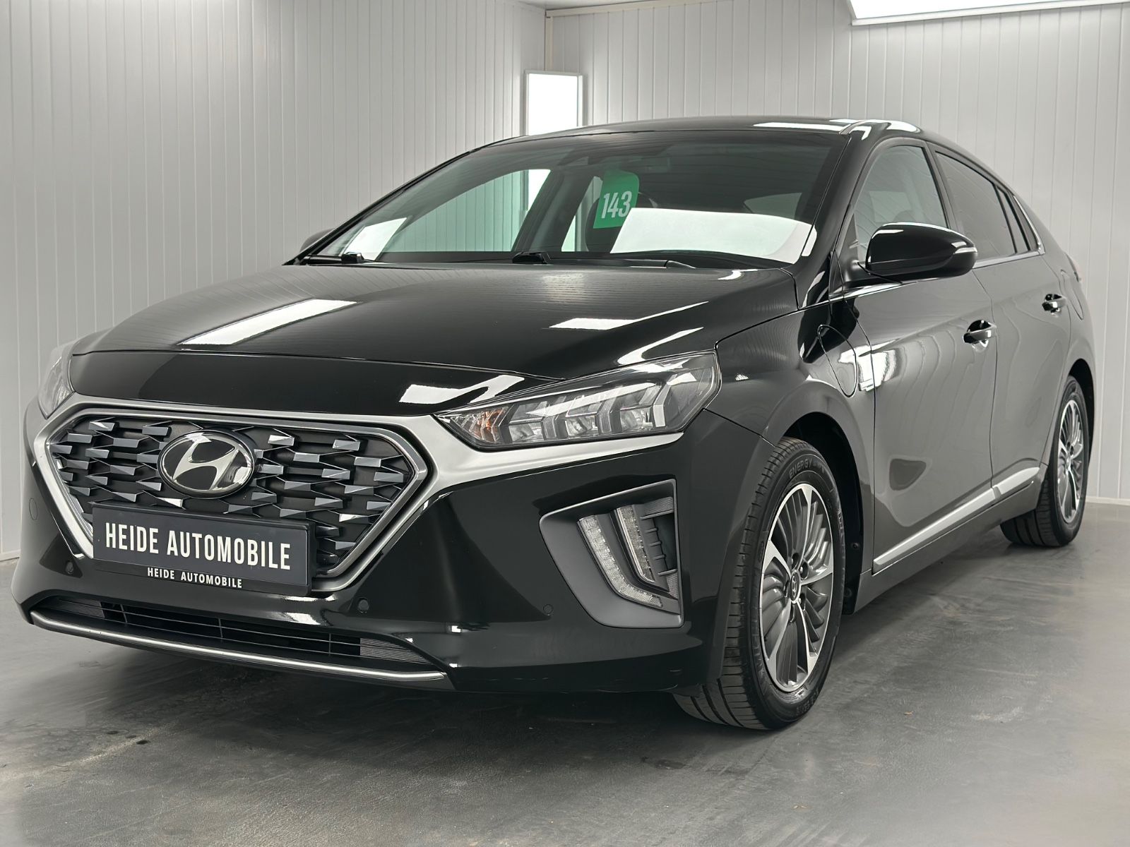 Hyundai IONIQ Prime Plug-In Hybrid - Samsaru's Car Outlet