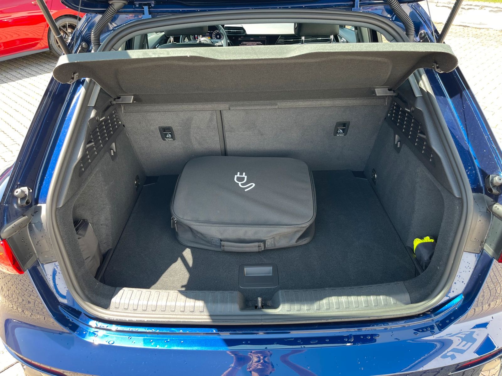 Audi A3 Sportback S line 40TFSIe S tronic - Samsaru's Car Outlet