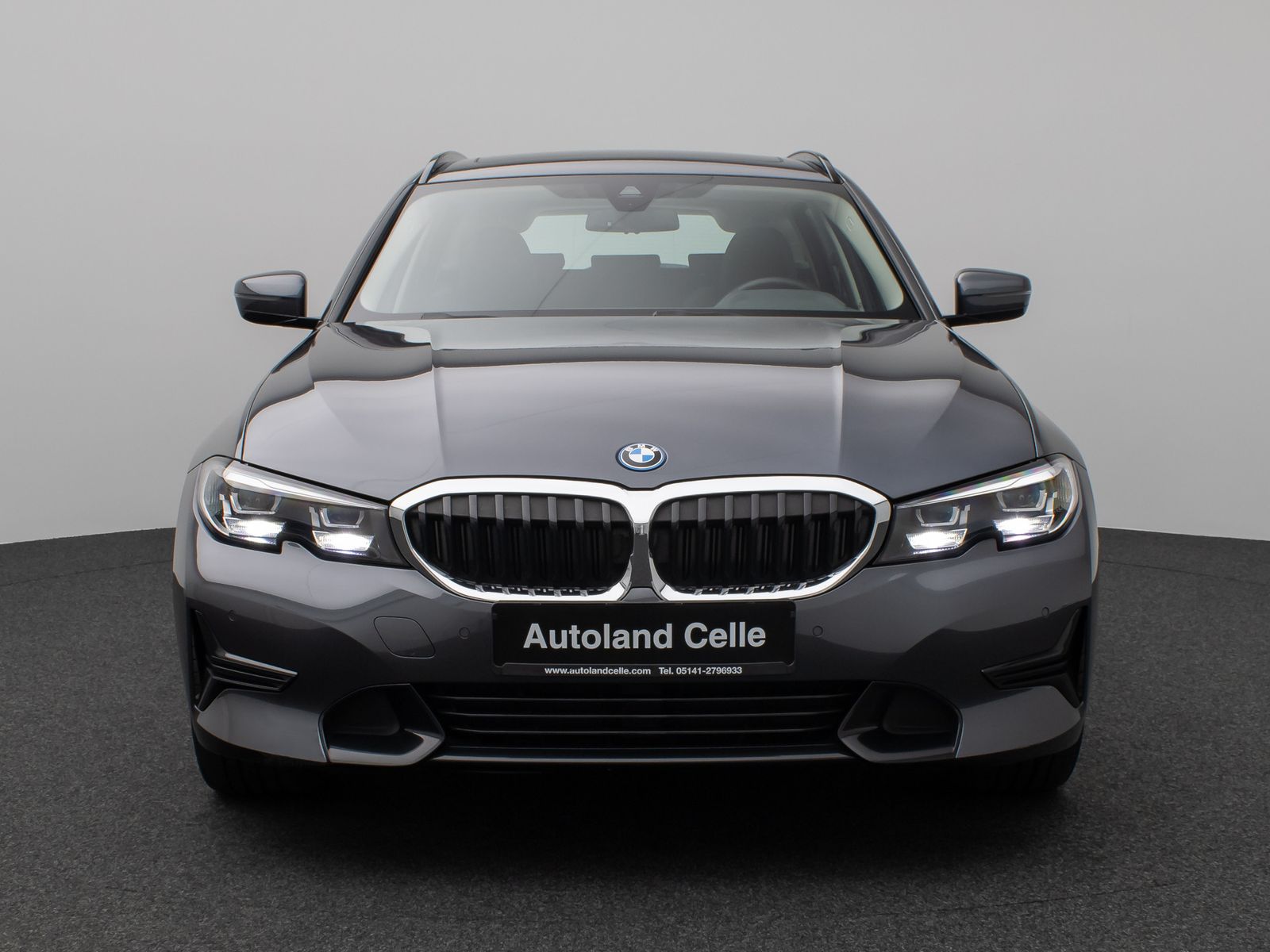 BMW 320e Sport Line - Samsaru's Car Outlet