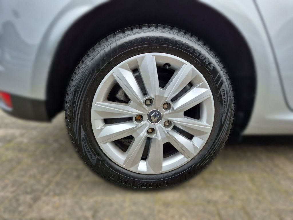 Renault Megane TCe 140 GPF EDC ZEN - Samsaru's Car Outlet