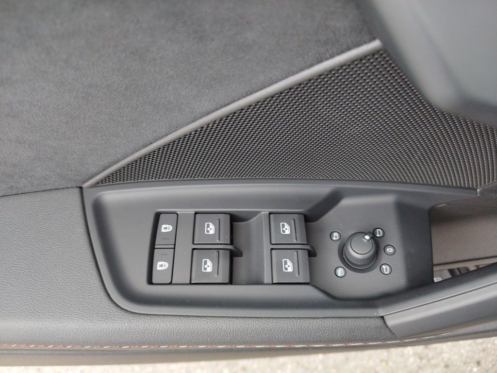 Audi A3 Sportback 40 TFSIe S tronic S line - Samsaru's Car Outlet