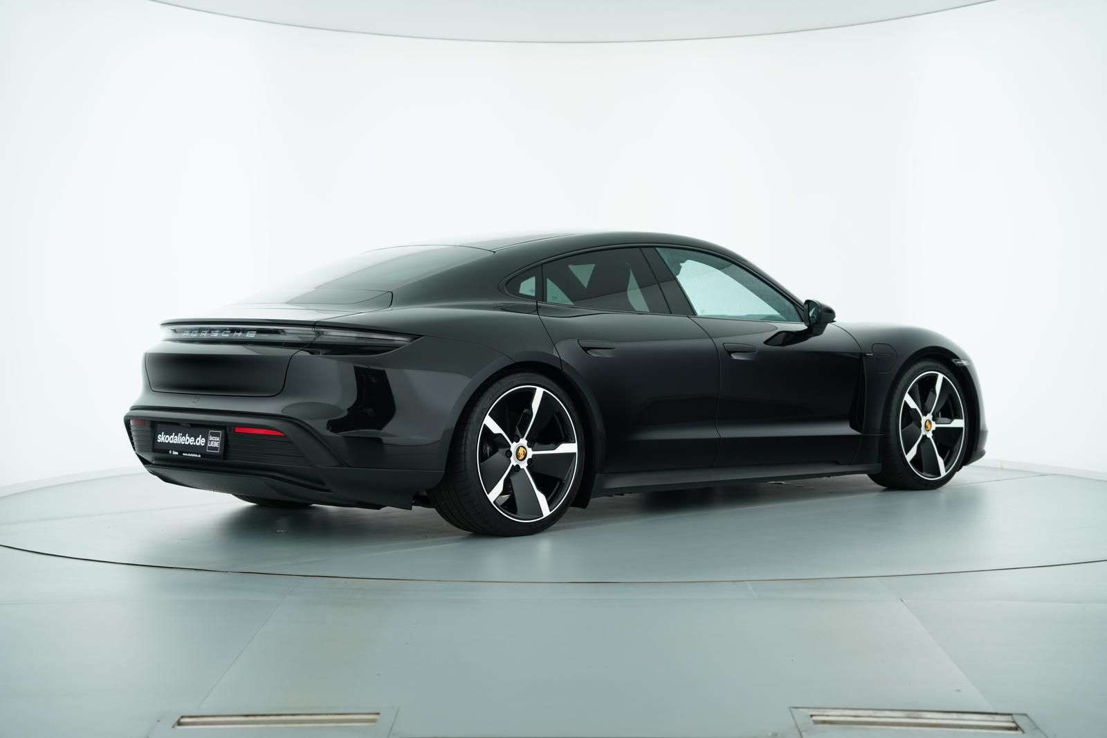 Porsche TAYCAN 4S 75-JAHRE+BOSE+PANO+21" EXCLUSIVE FELGE