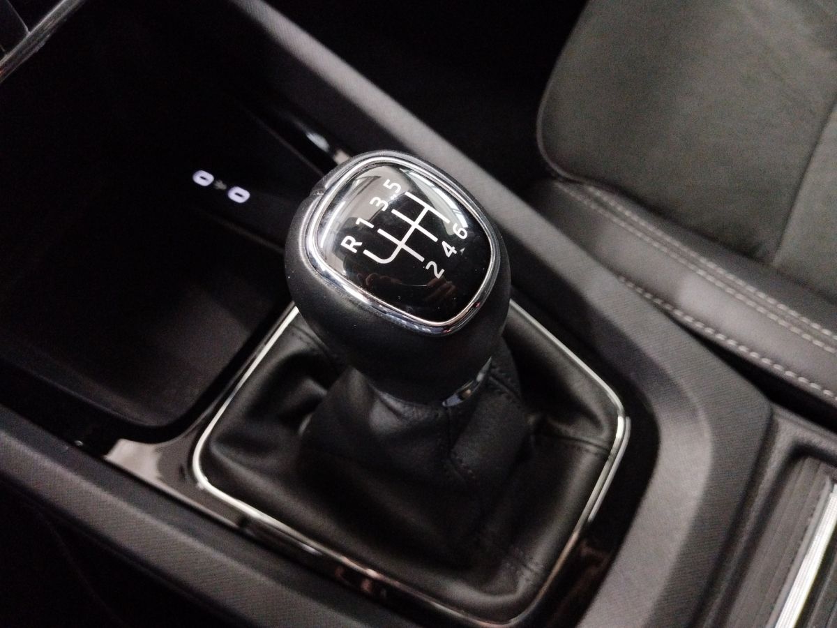 Skoda Octavia Combi 1.5 TSI Style - Samsaru's Car Outlet