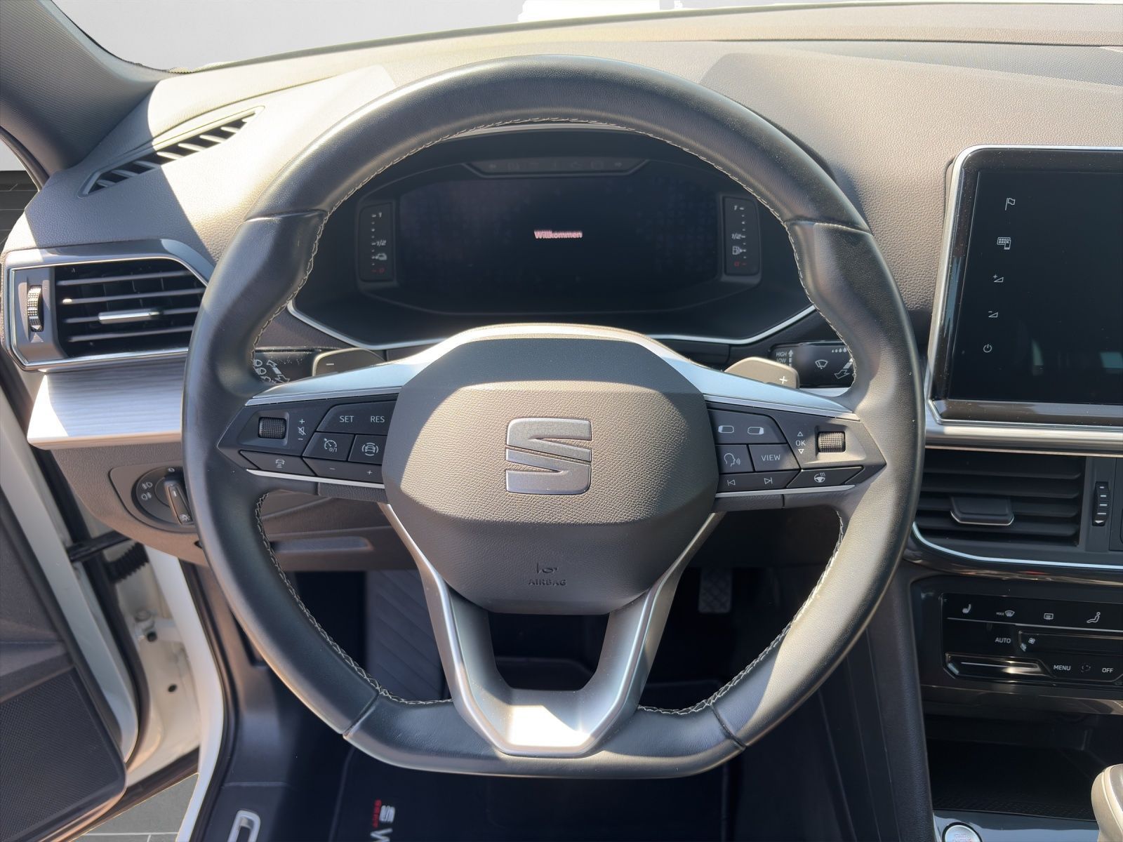 Seat Tarraco Xperience 1.4 eHybrid AHK PANO NAVI SHZ