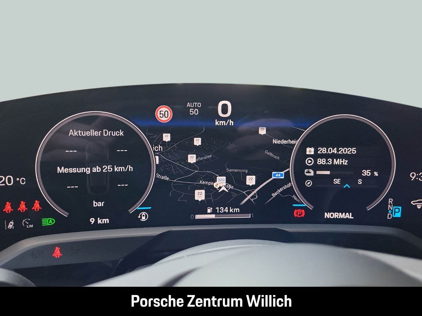 Porsche Taycan 4 Cross Turismo InnoDrive Surround-View
