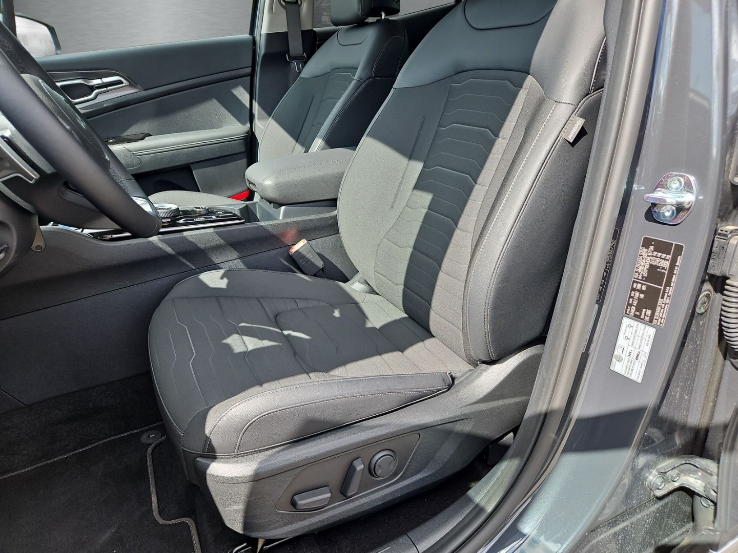 Kia Sportage 1.6T PHEV DCT AWD Vision - Samsaru's Car Outlet