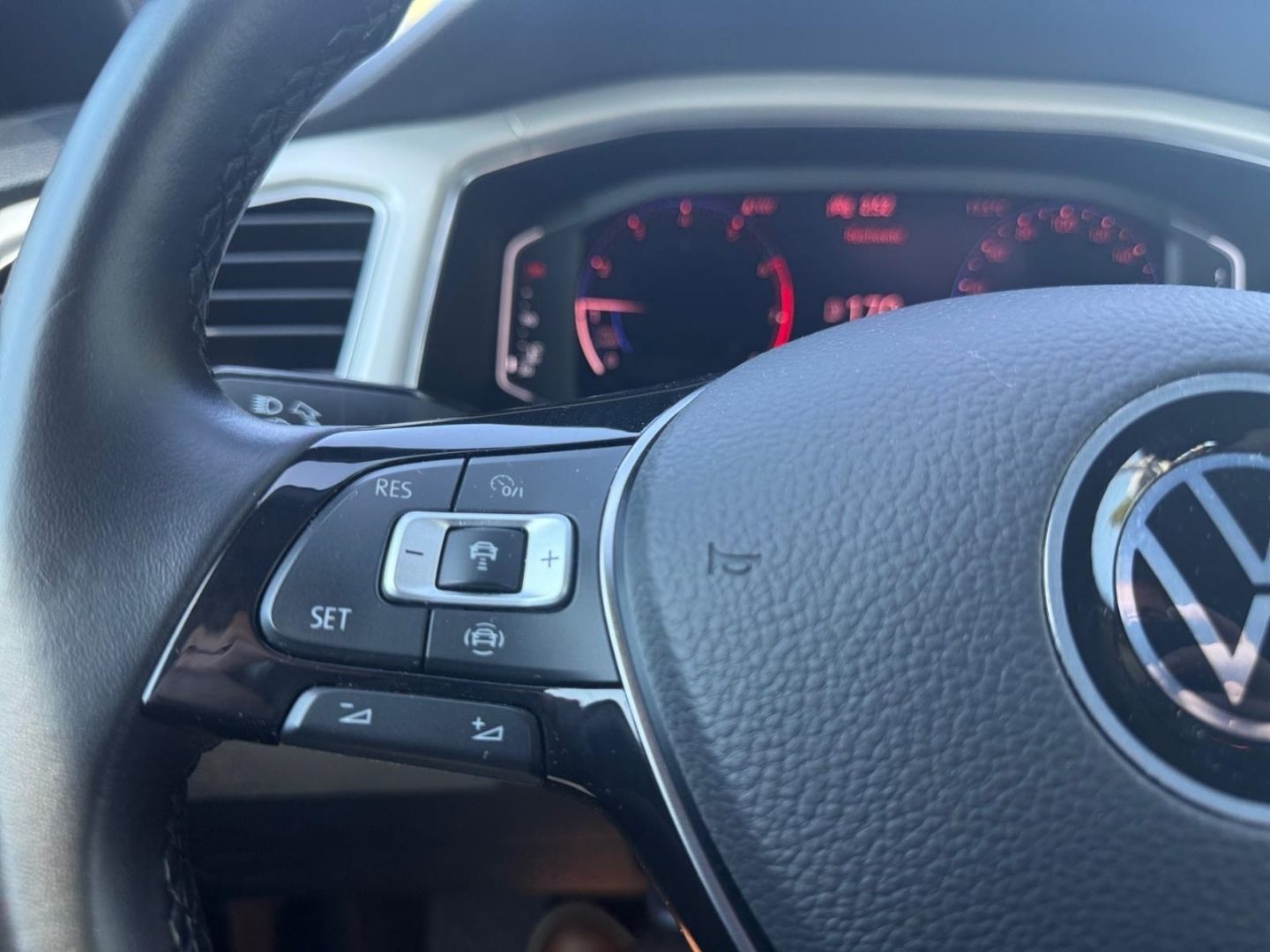 Volkswagen T-Roc Style 1.5 TSI - Samsaru's Car Outlet