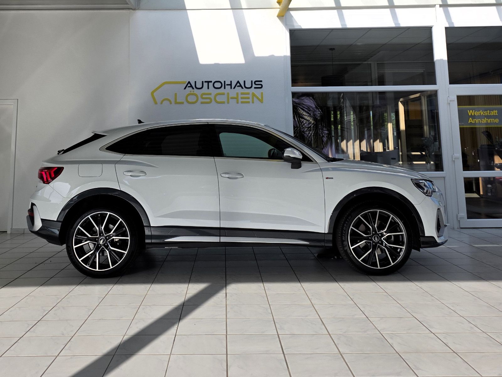 Audi Q3 Sportback 40 TFSI quattro S Line - Samsaru's Car Outlet