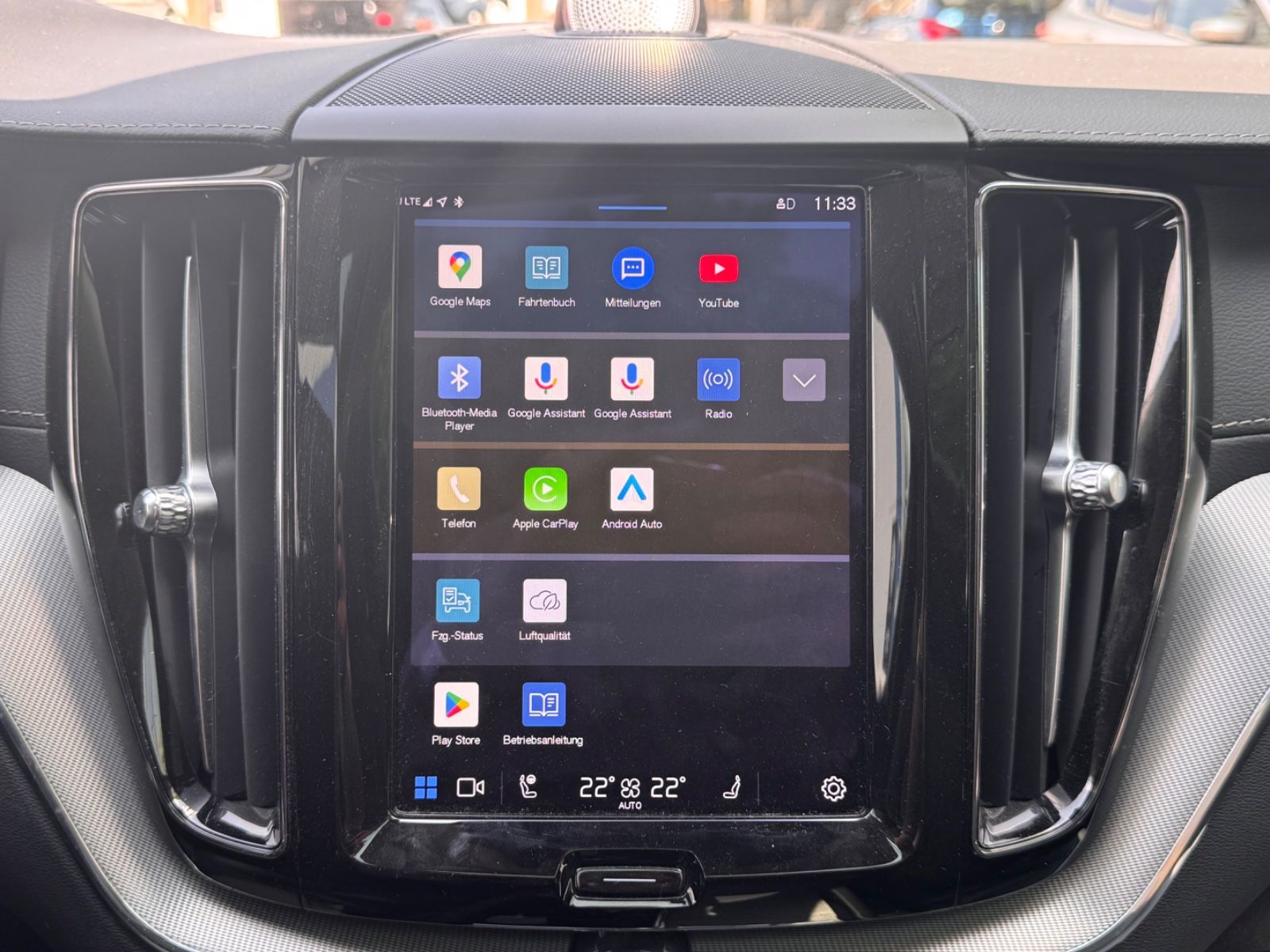 Volvo XC60 Ultimate AWD - Samsaru's Car Outlet