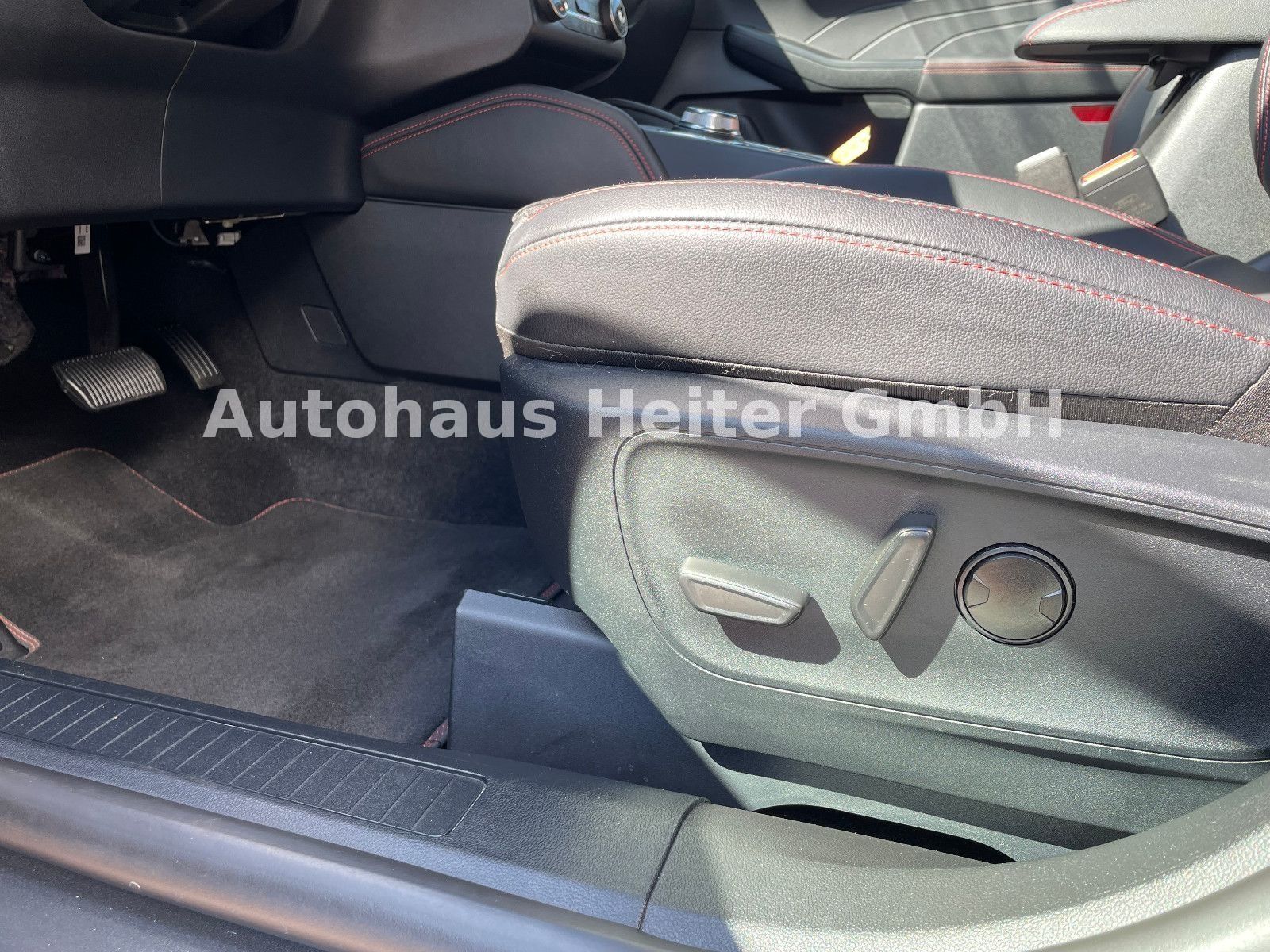 Ford Kuga PHEV ST-Line X - Samsaru's Car Outlet
