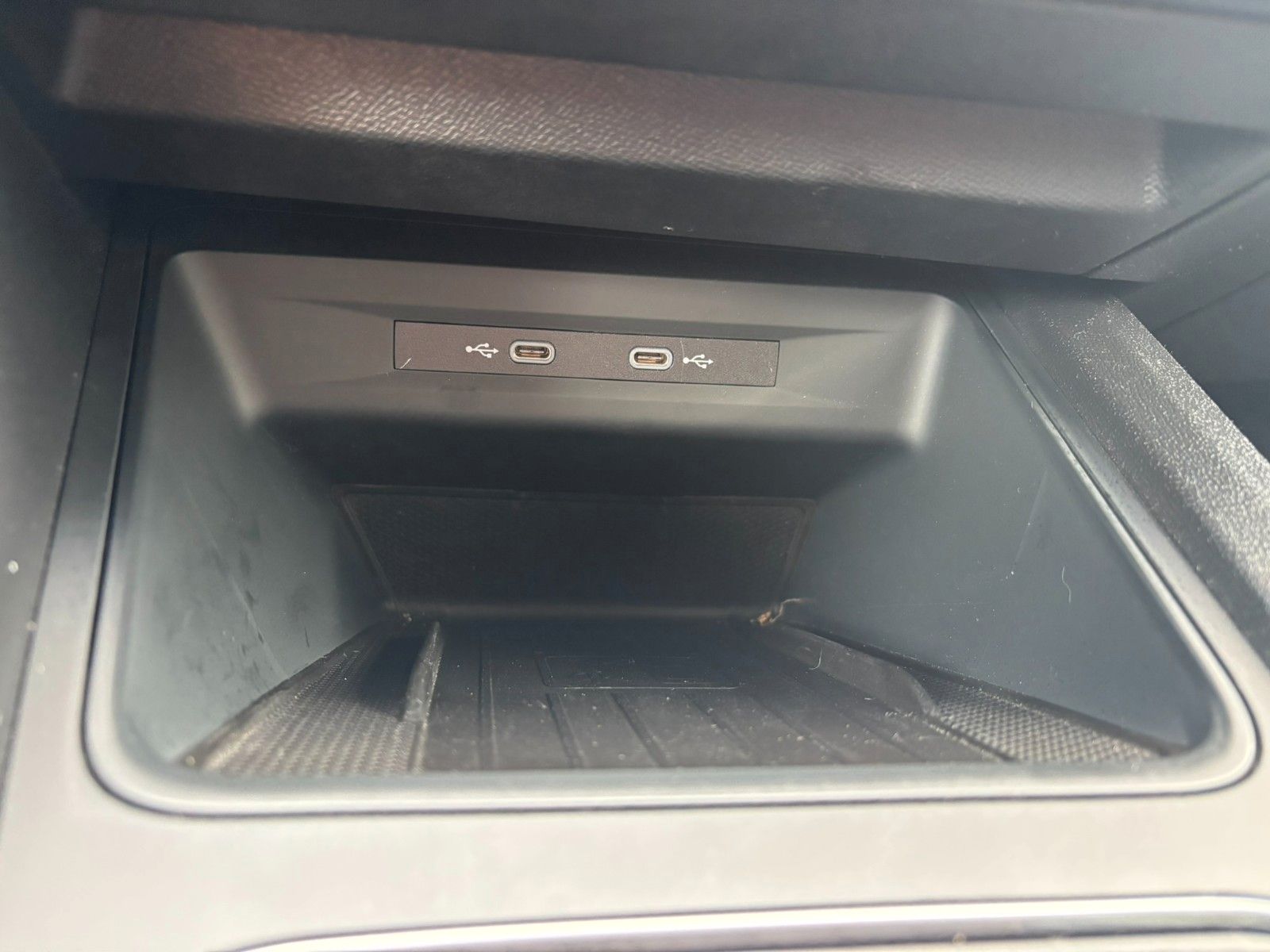 Cupra Formentor VZ e-Hybrid - Samsaru's Car Outlet