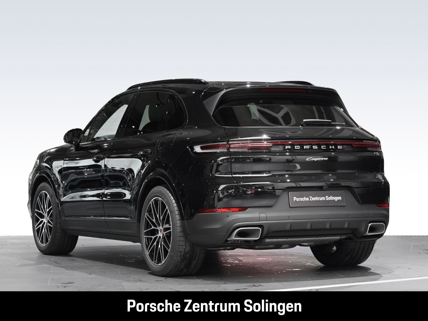 Porsche Cayenne E-Hybrid Panoramadach Bose Beifahrerdisp