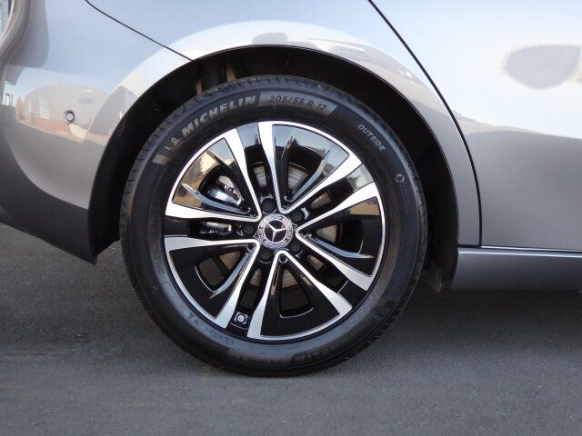 Mercedes-Benz A 200 Progressive - Samsaru's Car Outlet