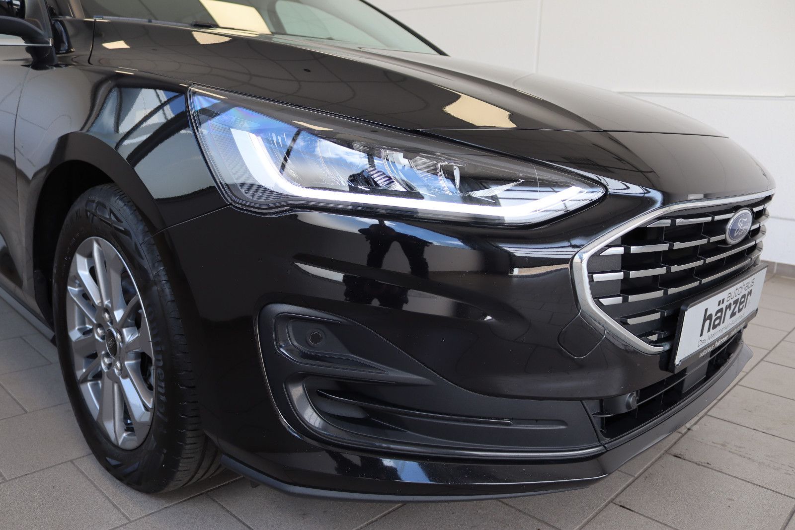 Ford Focus Turn. Aut. Titanium X *LED*NAV*RFK*Winterp