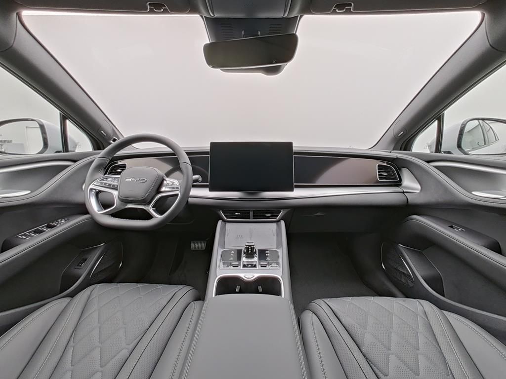 BYD Sealion 7