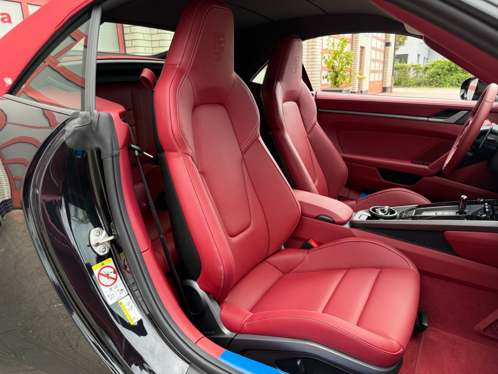 Porsche 911 992 CARRERA 4 CABRIOLET, SPORTABGAS, CHRONO