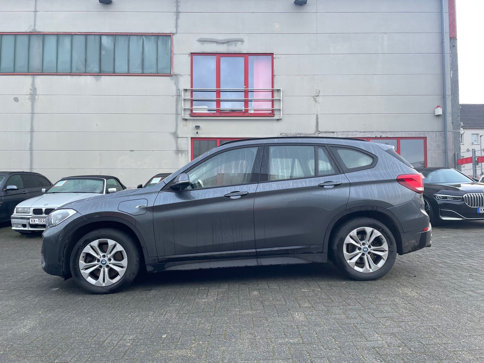 BMW X1 xDrive 25 e Advantage - Samsaru's Car Outlet