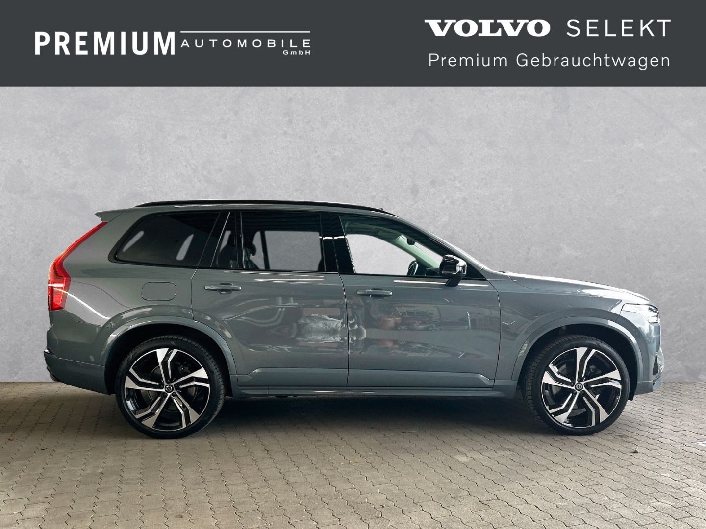 Volvo XC90 Plus Dark Recharge Plug-In Hybrid AWD 7-Sit