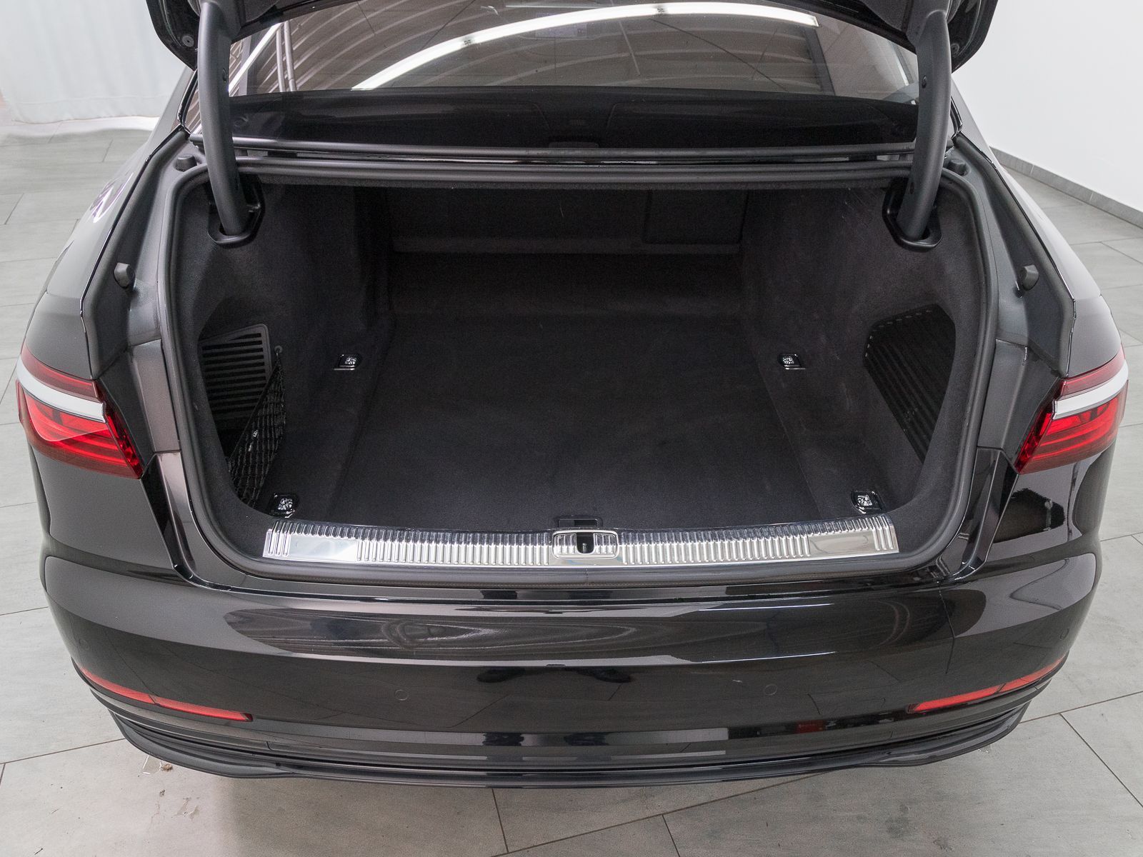 Audi A8 Lang 50 TDI Q - Samsaru's Car Outlet