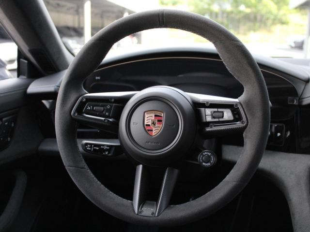 Porsche Taycan GTS