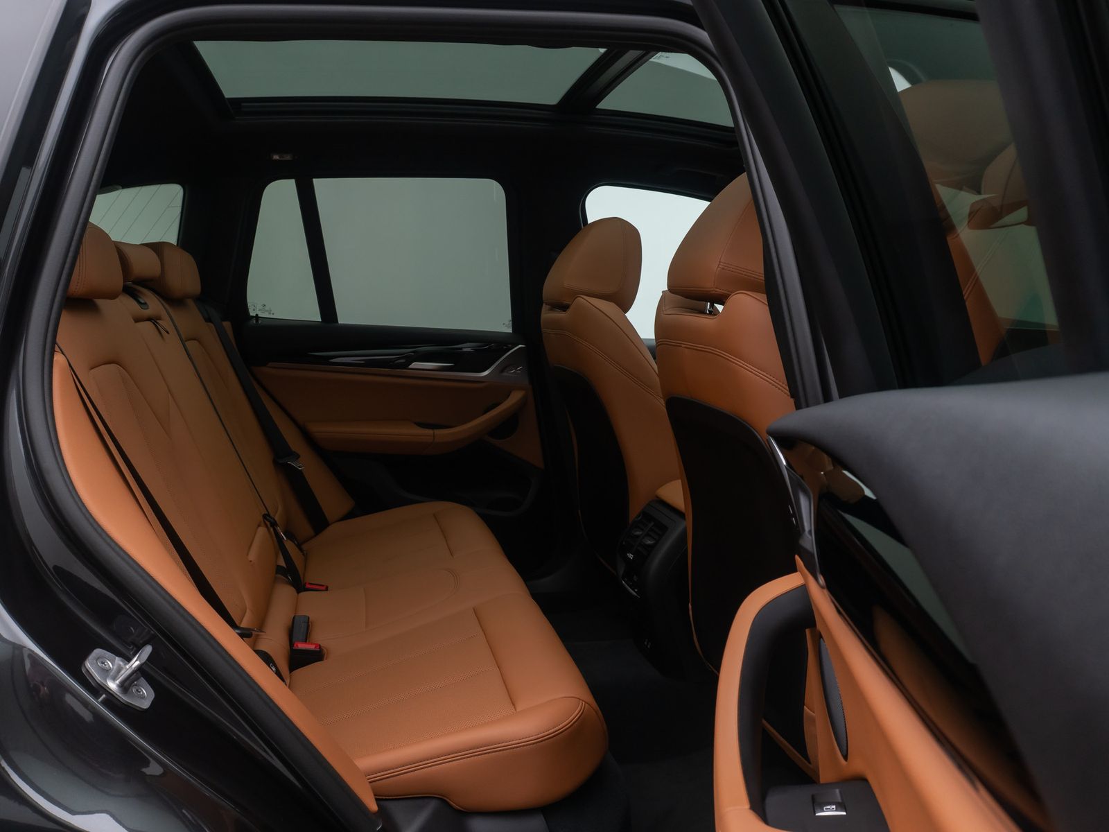 BMW X3 xD30e Kamera AHK HUD DAB Sport Panoram 19Zoll