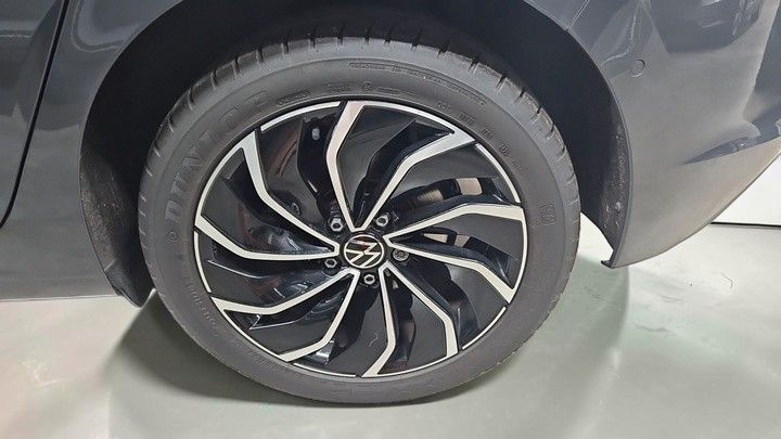 Volkswagen Golf VIII Lim. Style eHybrid*PANO*IQ*DCC*HEAD*ME