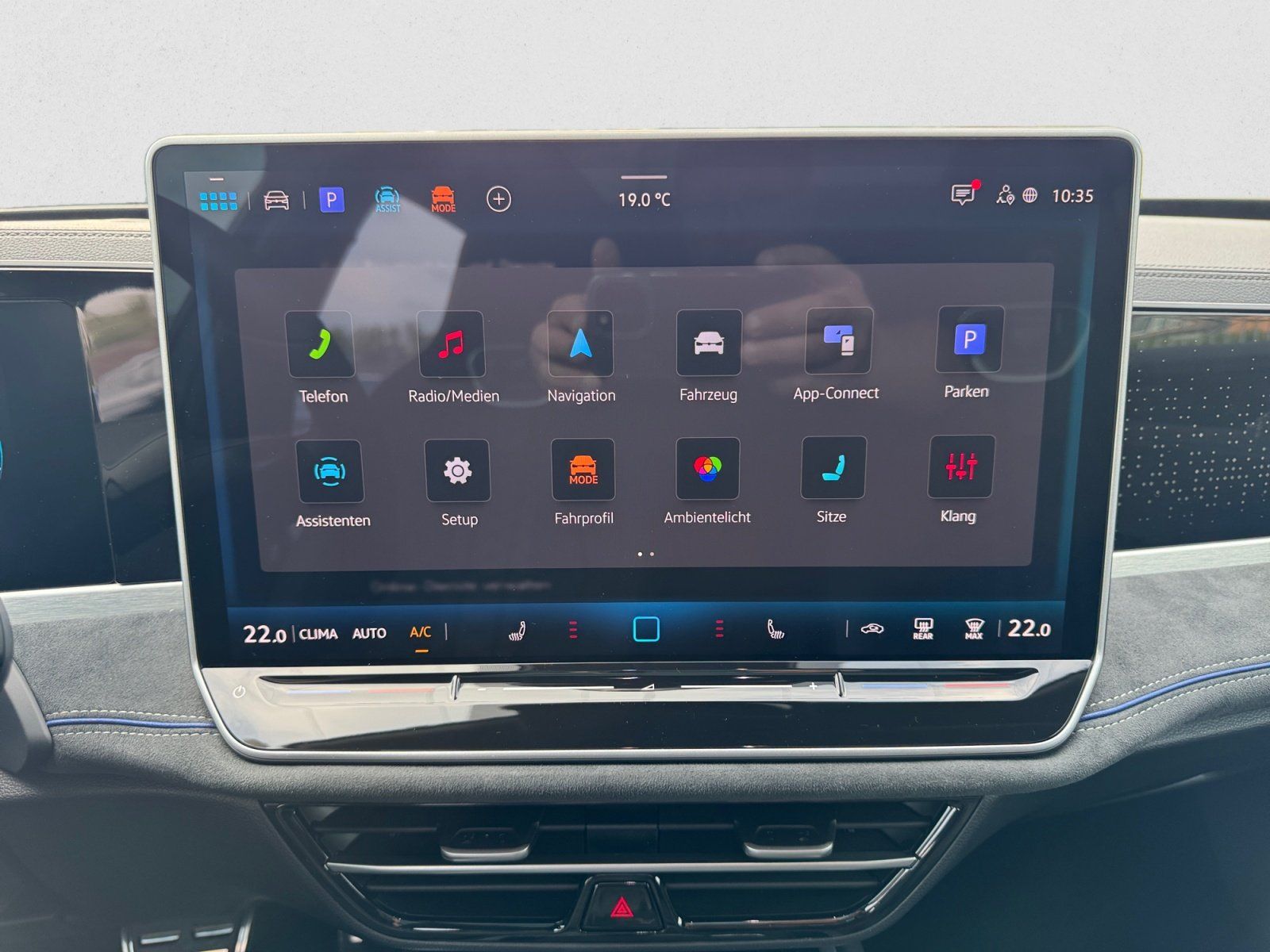 Volkswagen Passat Variant R-Line TDI DSG 4Motion|AHK|PANO|A