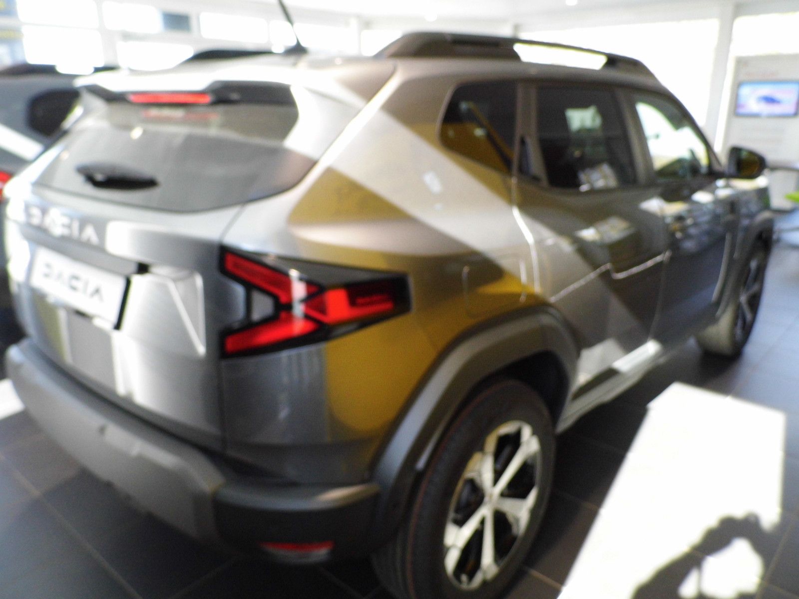 Dacia Duster III TCe 130 Journey - Samsaru's Car Outlet
