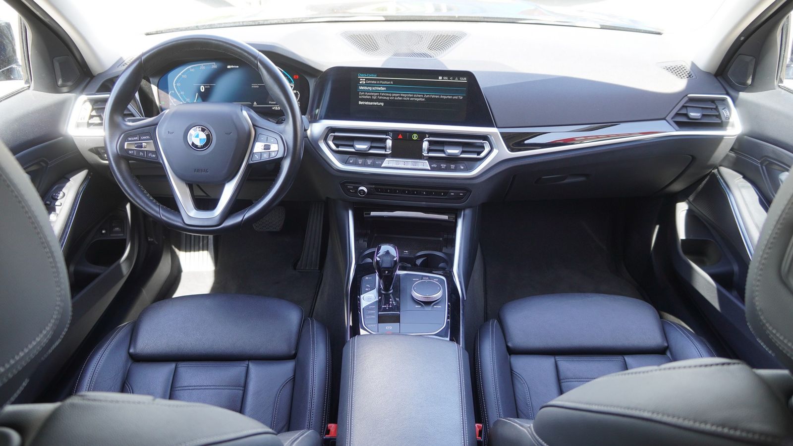 BMW 320e Touring xDrive Sport Line - Samsaru's Car Outlet