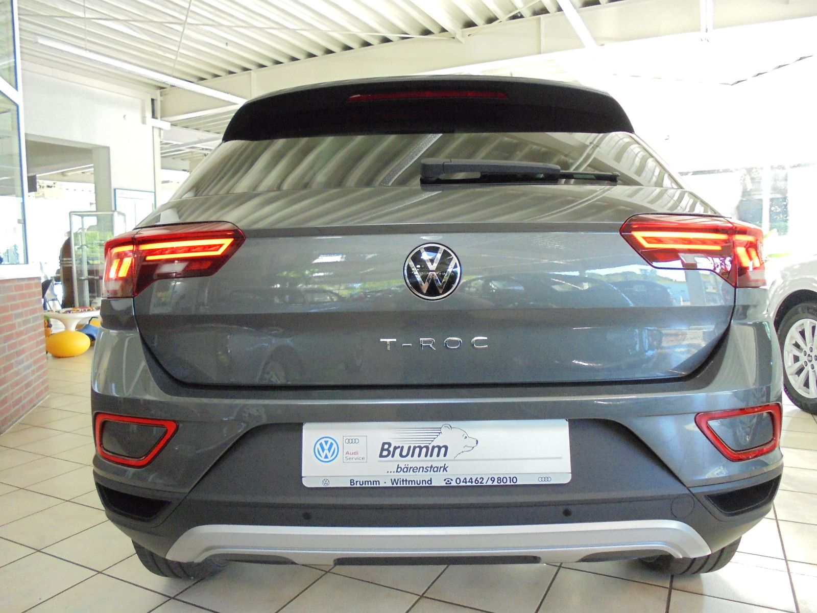 Volkswagen T-Roc TDI DSG Life - Samsaru's Car Outlet